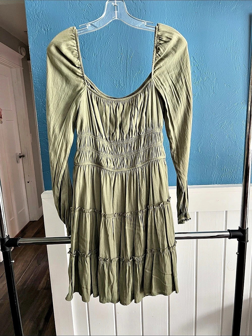 Mimi Chica Long Sleeve Mini Dress in Green Size Medium Like New